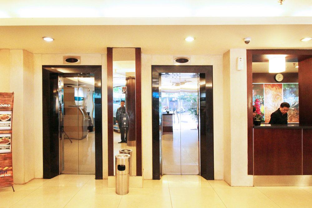 Collection O 7 Hotel Melawai Jakarta Ngoại thất bức ảnh
