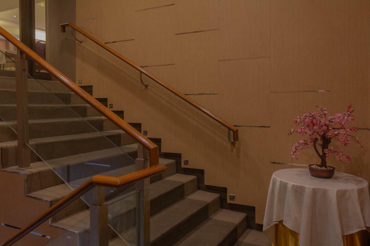 Collection O 7 Hotel Melawai Jakarta Ngoại thất bức ảnh